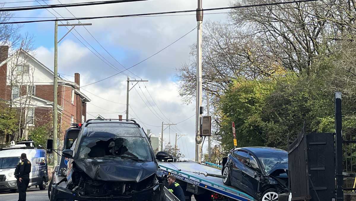 Police: 3 juveniles arrested after stolen car crashes in Clifton Heights