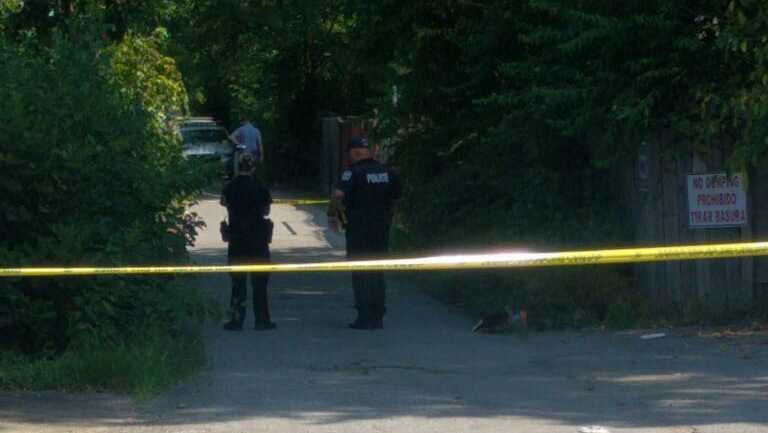 LMPD investigating shooting in Beechmont neighborhood