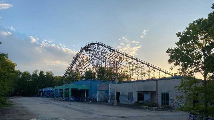 PHOTOS: WDSU only television station allowed inside abandoned Six Flags ...