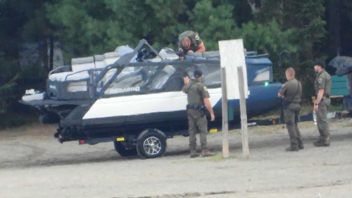 Two30 Two women dead, another critical, after boat overturns in Eustis, Maine ...