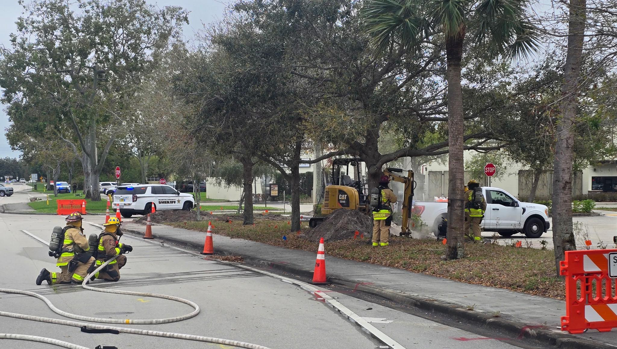Gas leak leads to evacuations, road closures in Florida