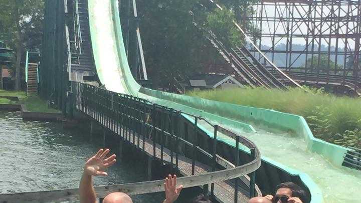 Kennywood's Log Jammer line jammed up ahead of its final ride