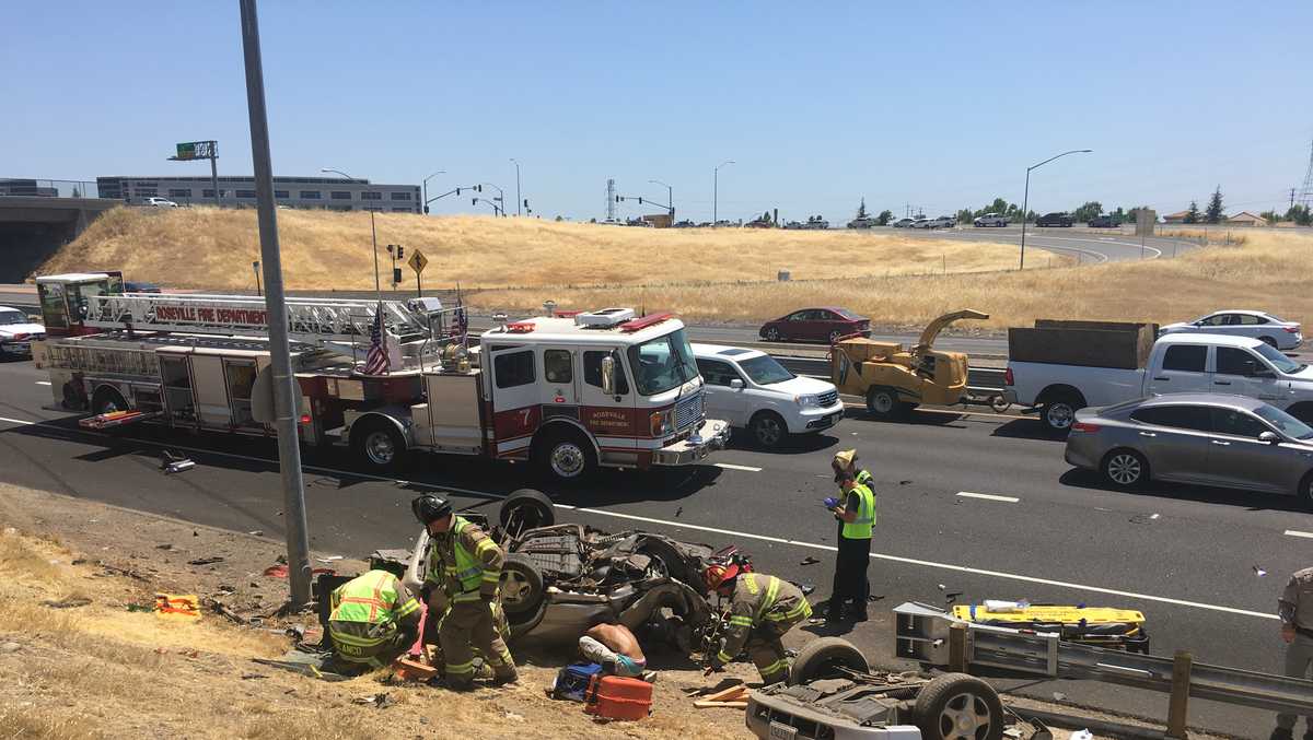 Woman injured after car slams into pole on Hwy. 65 in Roseville
