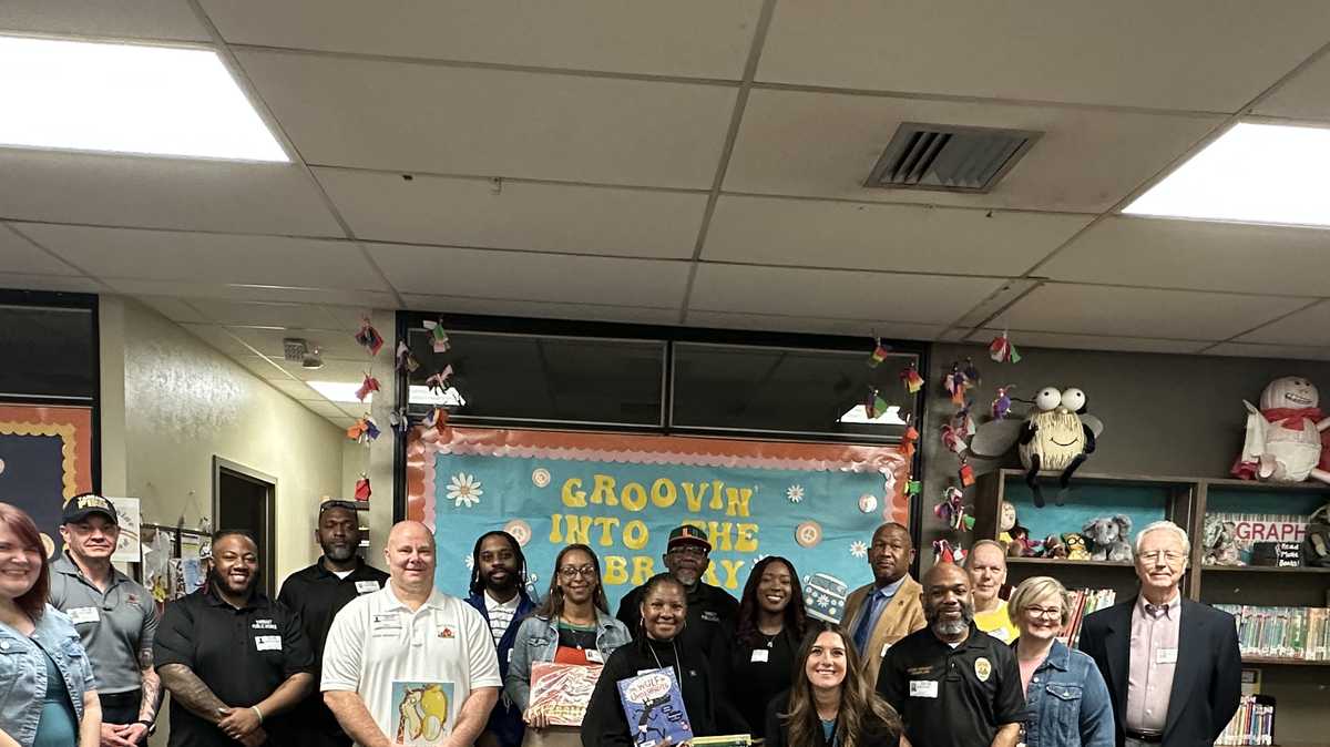 Tarrant celebrates Read Across America Day with Municipal Day in schools