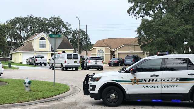 Man arrested after stabbing father in Orange County neighborhood