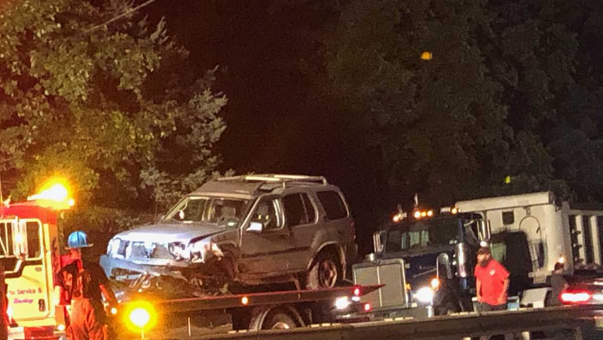 Westmoreland County crash leaves vehicle damaged
