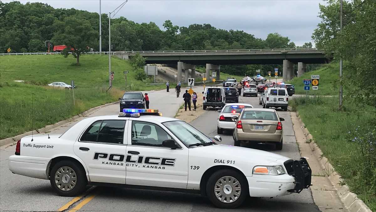 Teen driving on 18th Street in KCK injured in crash during police chase