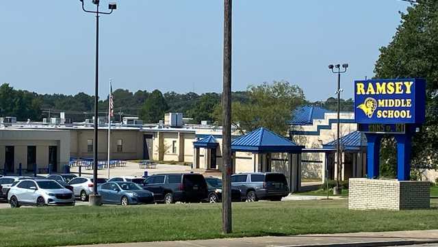 Fort Smith student brings knife, threatens staff member - Vimarsana News