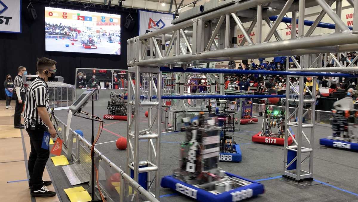 FIRST Robotics competition in full swing at Seaside High School - Image