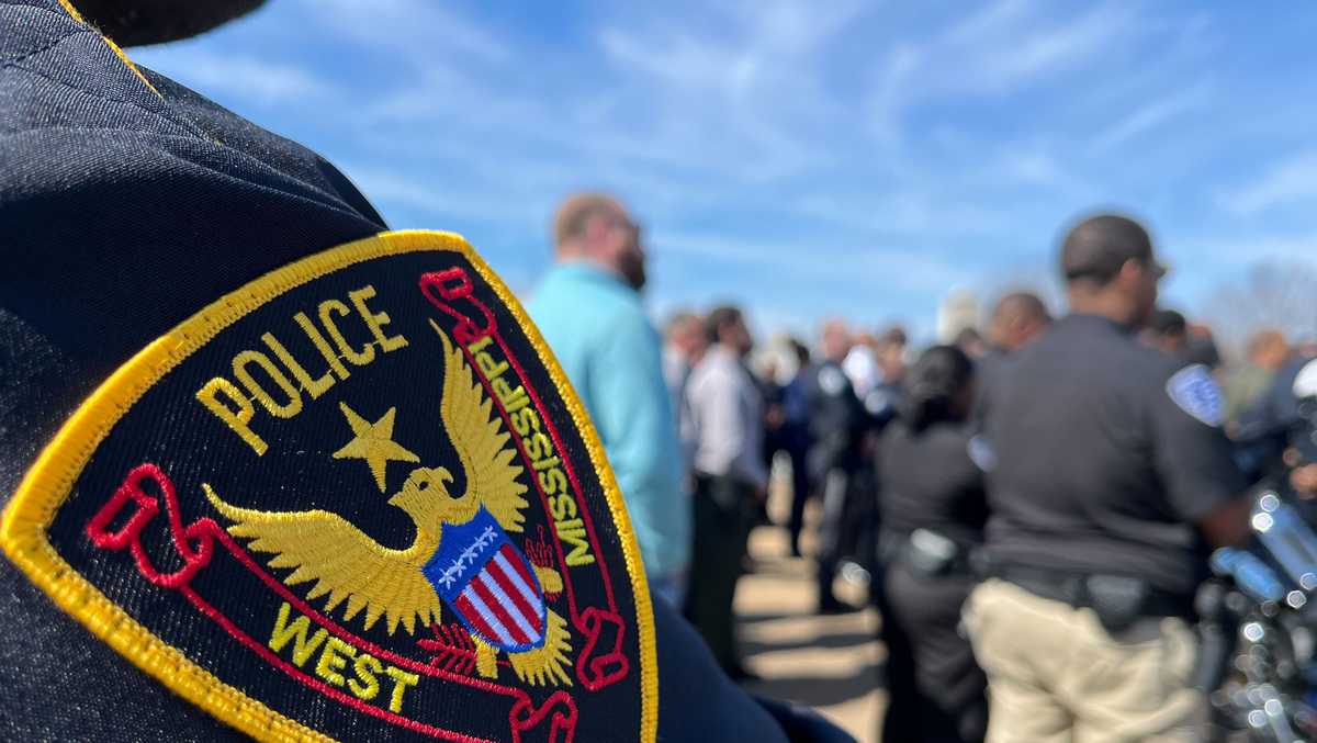 Law enforcement officers come from far and wide to honor fallen deputy