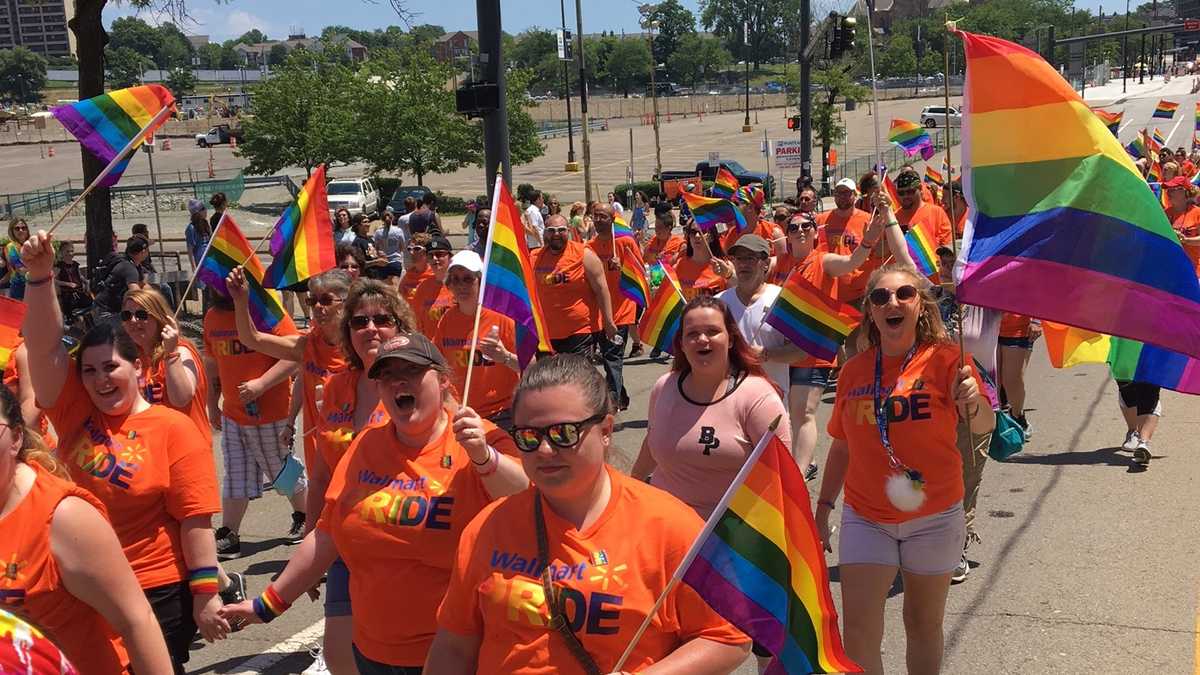 Thousands line streets for rally and march at Pittsburgh Pride