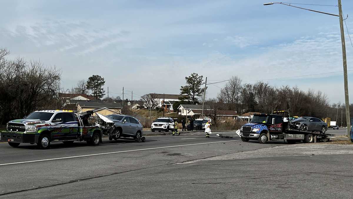 Chase with deputies ends in multi-car crash on Highway 78 in Jefferson ...