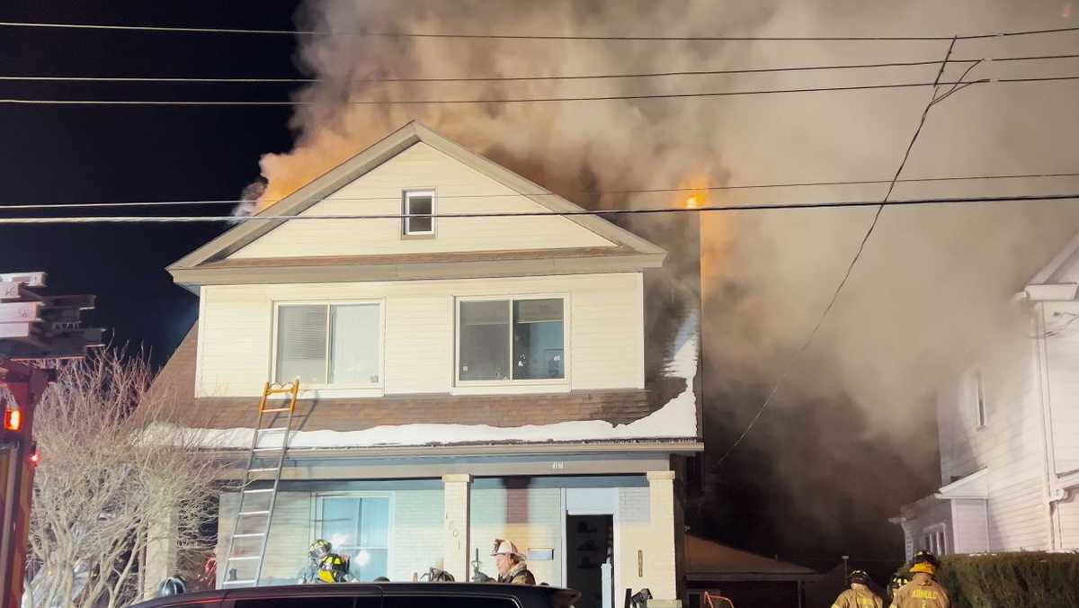 Firefighters called to 2-alarm house fire in Arnold - WTAE