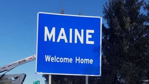 Maine Welcome Home sign