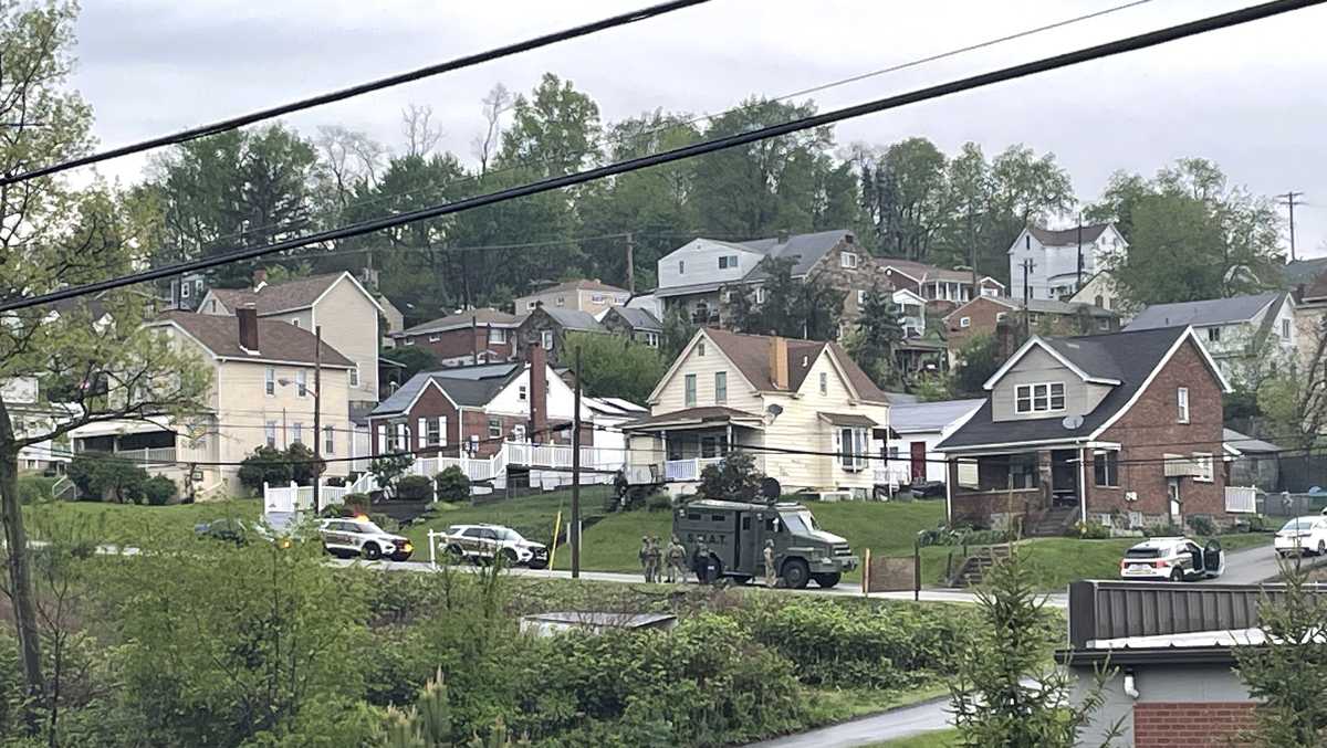 Pittsburgh SWAT standoff: Man taken into custody