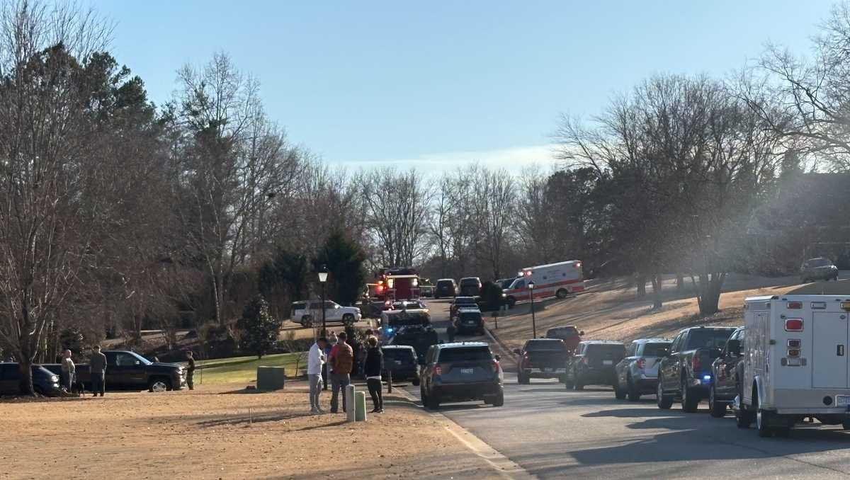 SC: Coroner called to standoff, house fire in Spartanburg County - WYFF