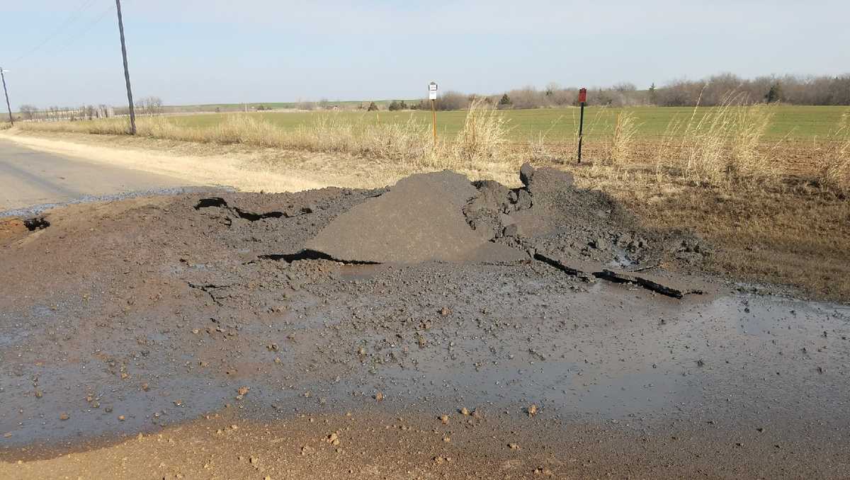 Police Responding To Road Explosion In Kingfisher