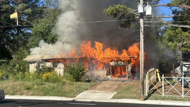 Man escapes Sunday morning house fire - Vimarsana News