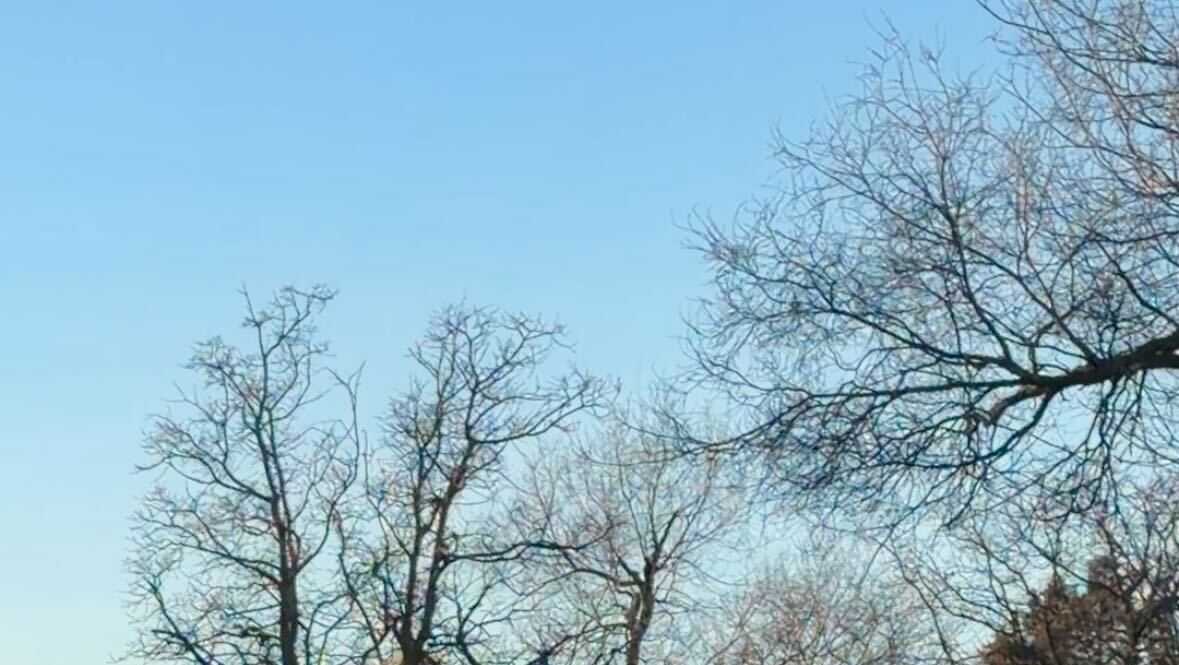 Grass fire prompts evacuations in southeast Oklahoma City