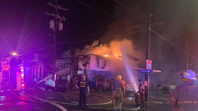 New Orleans Fire Department battles three-alarm fire at tire shop - Vimarsana News