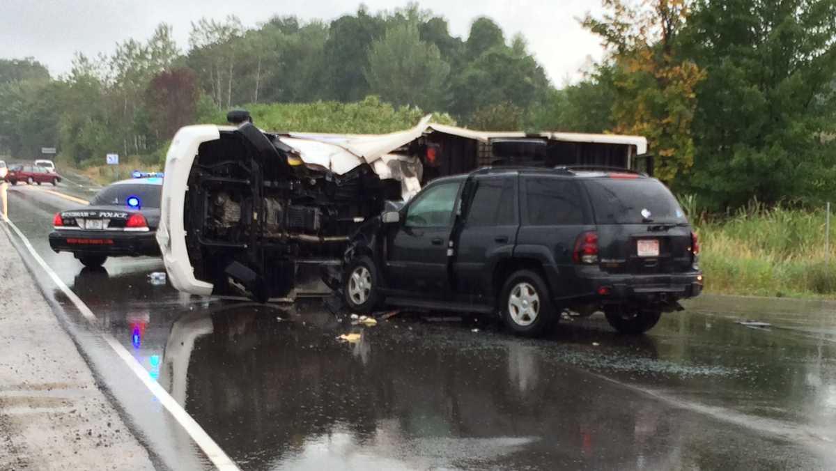 Crash closes section of County Road in Westbrook
