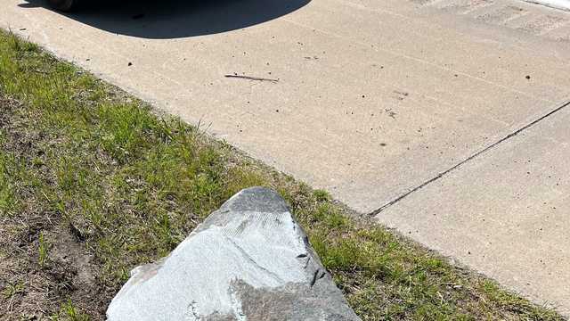 North Carolina: Large rock thrown in the middle of the highway causes severe damages - Vimarsana News