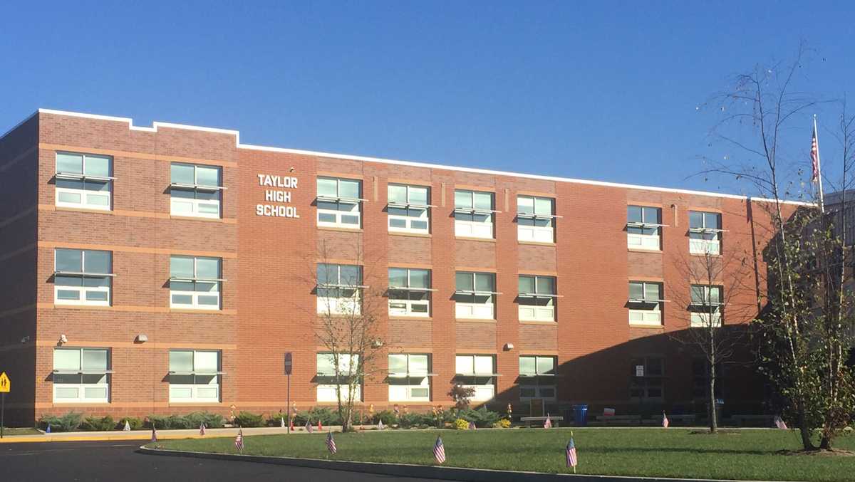 Wellknown Taylor High School teacher accused of inappropriate