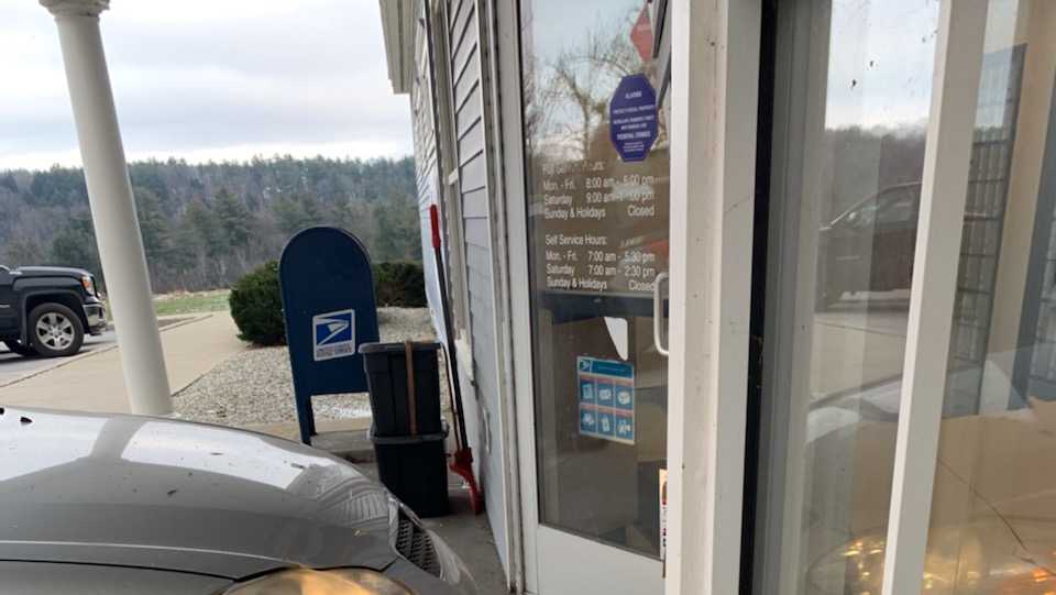 Car drives into Shelburne Post Office