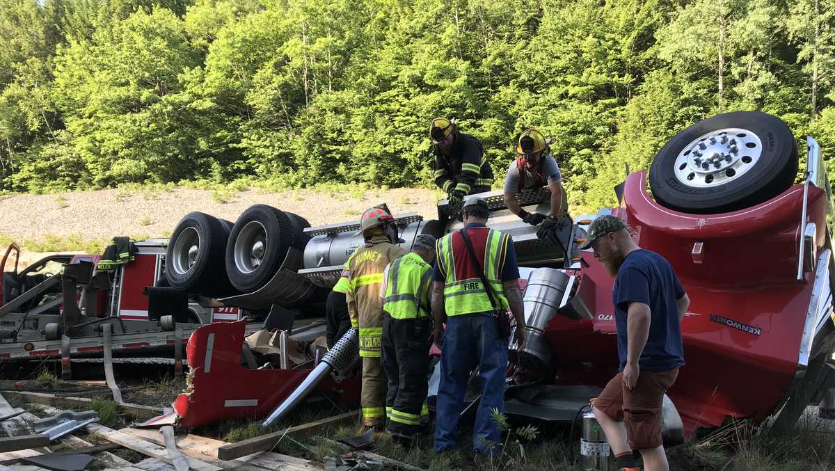 Police investigating fatal truck crash in Grafton County