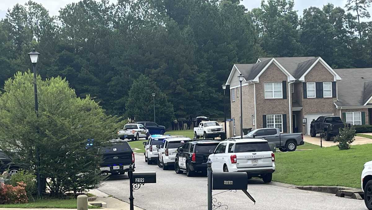 Homewood police officer shot in Moody while on his way to work, suspect ...