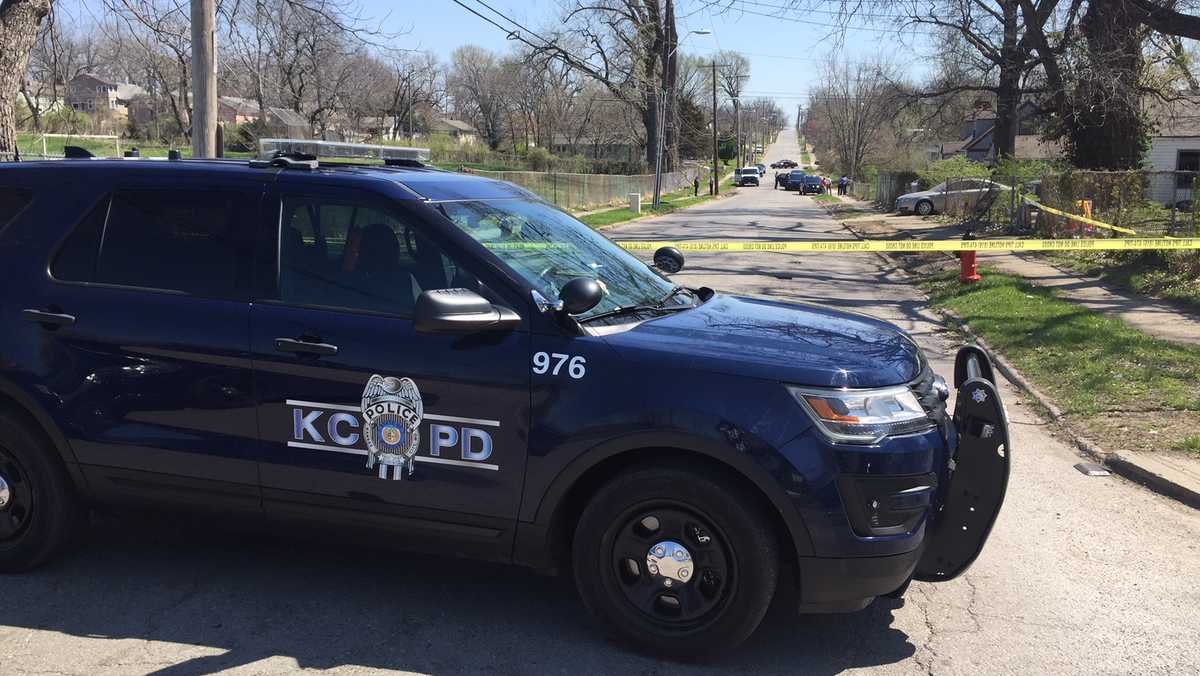 KCPD investigating two homicides Tuesday morning