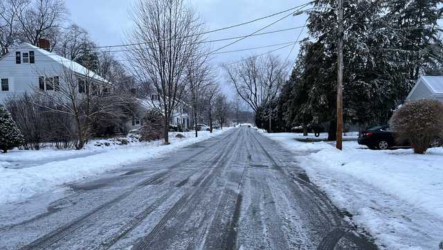 Crashes, power outages and delays: Ice causes problems in Maine - Vimarsana News