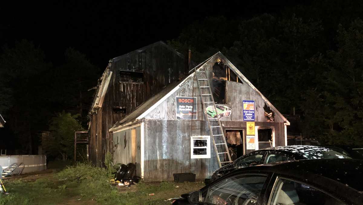 Fire burns at Waterboro auto repair shop