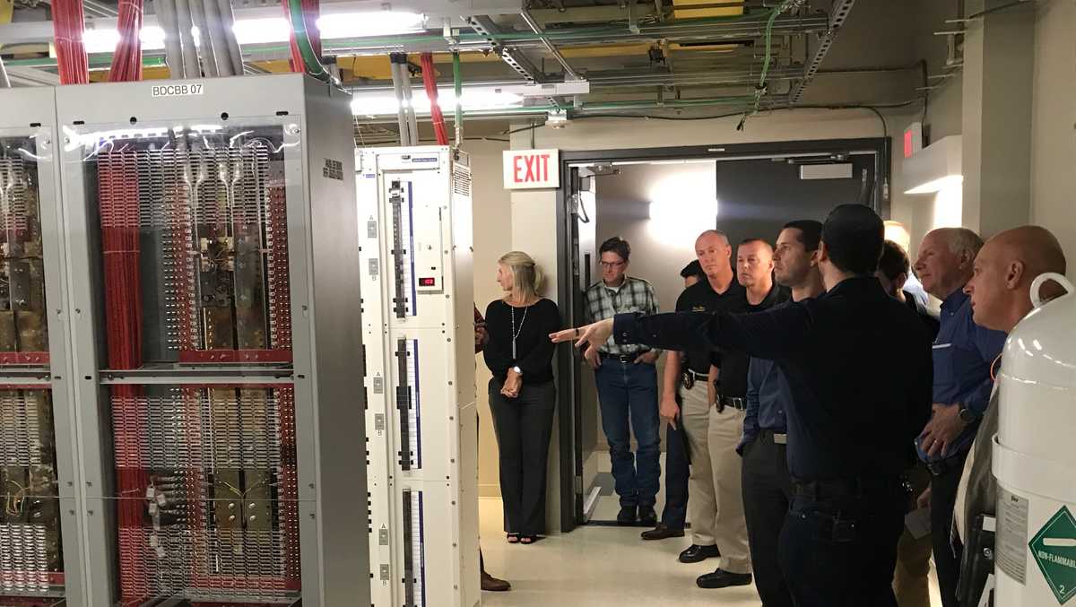 A rare look inside Butler County's Verizon nerve center