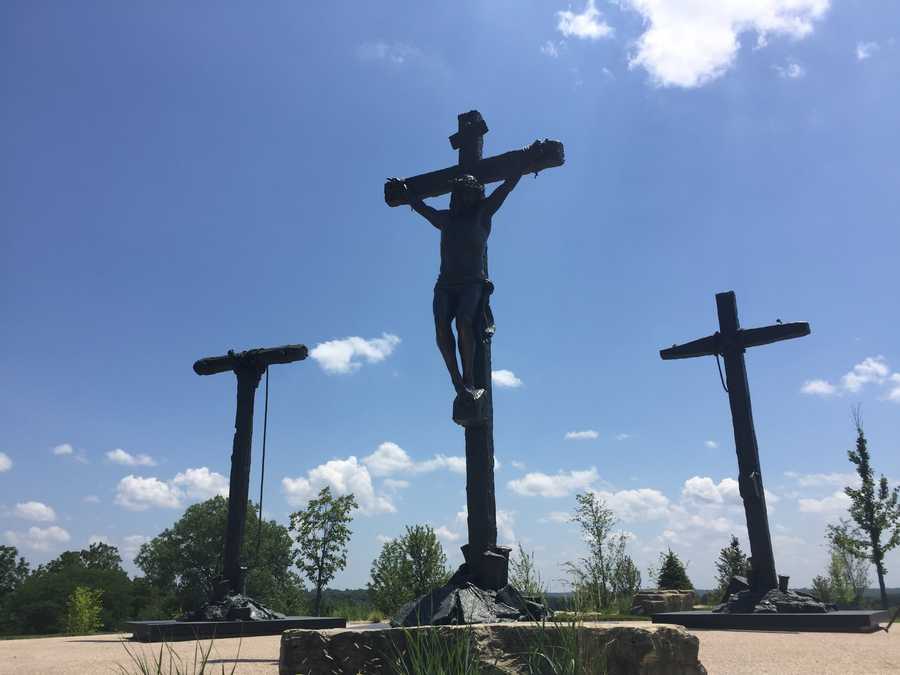 stations of the cross at cloisters on the platte