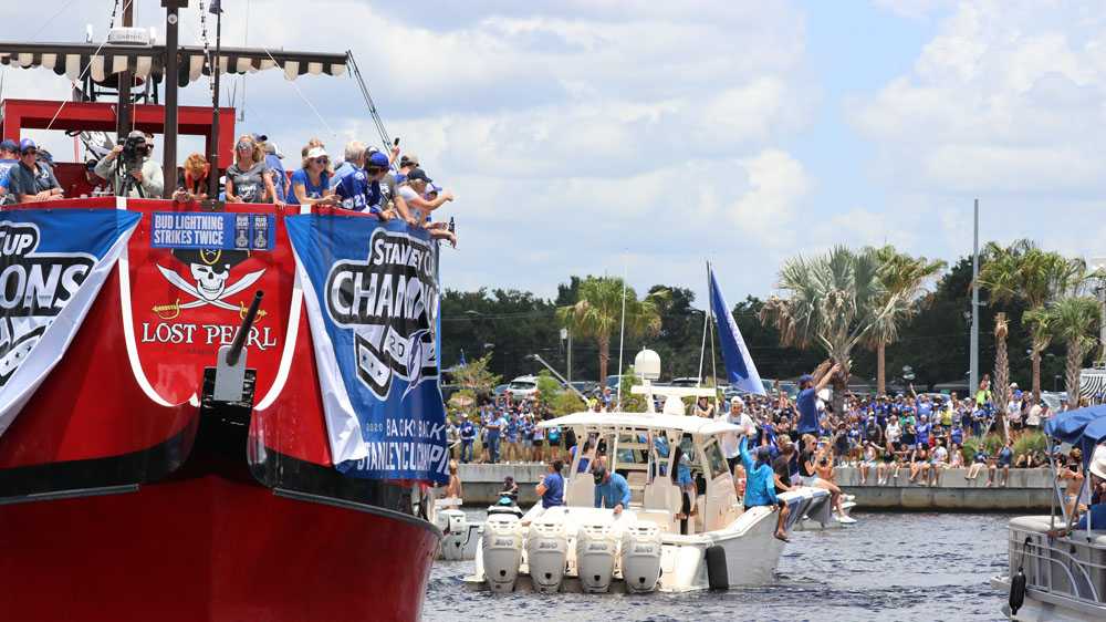Lightning Boat Parade Photos