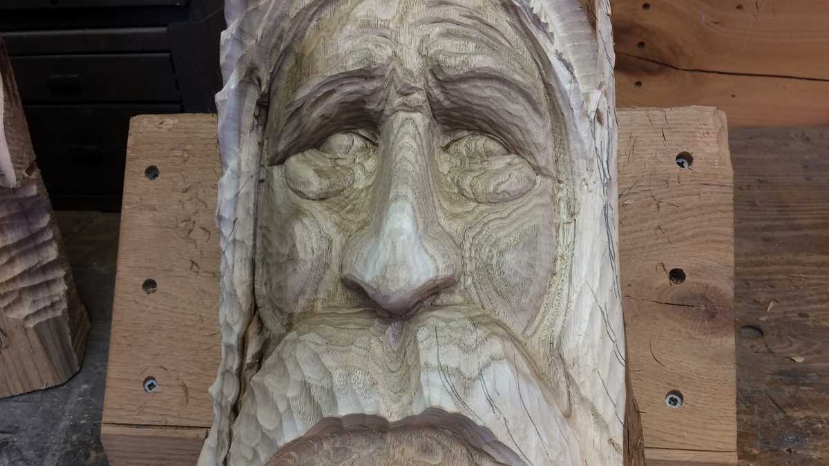 Photos Maine sculptor turns wood into works of art