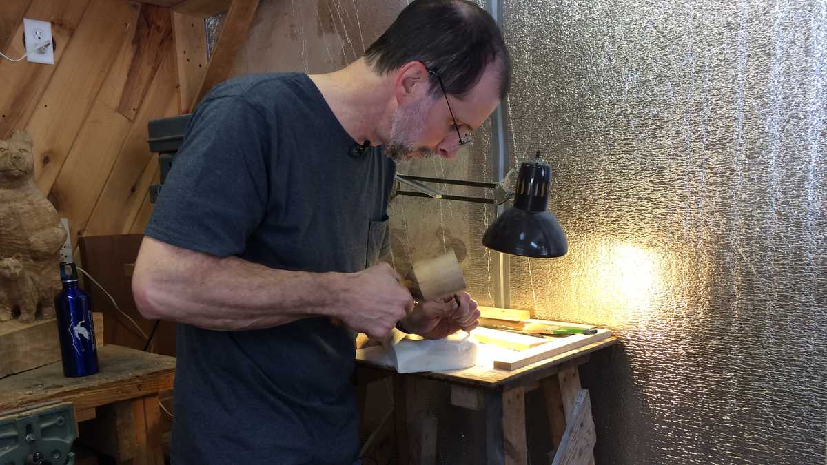 Photos Maine sculptor turns wood into works of art