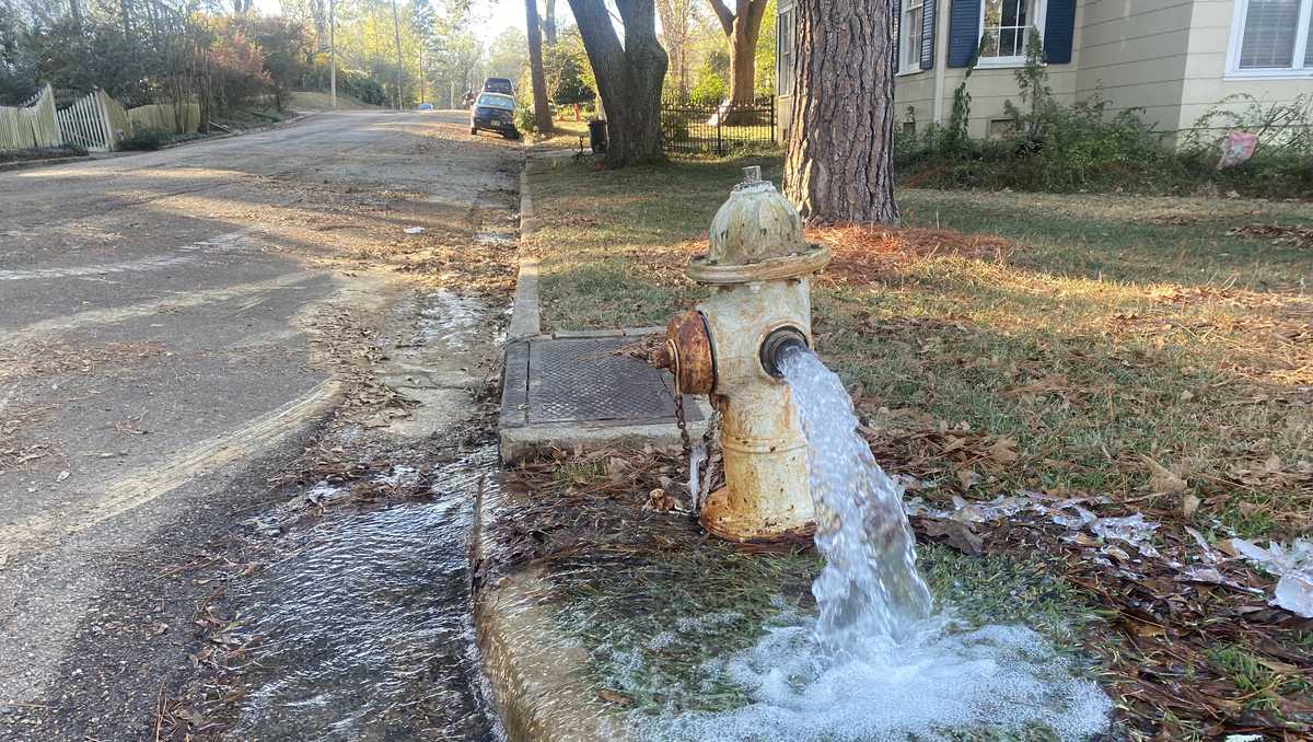 Water main breaks causing inconsistent water pressure for some Jackson