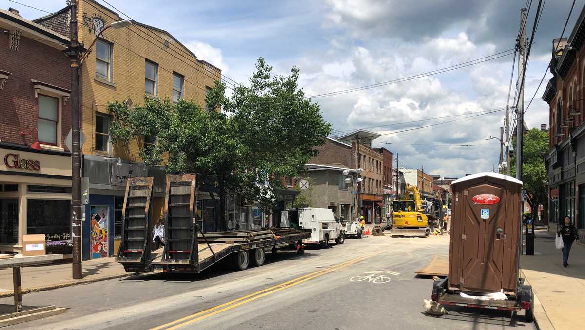 Massive water main break in Lawrenceville closes, damages businesses