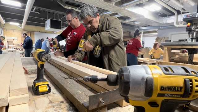 Luis Guzman helps Vermont charity build beds for children in need - Vimarsana News