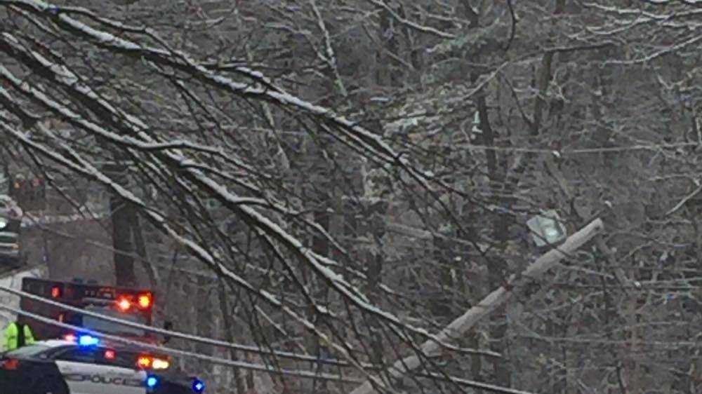 Photos Road in Pelham closed after crash involving pole