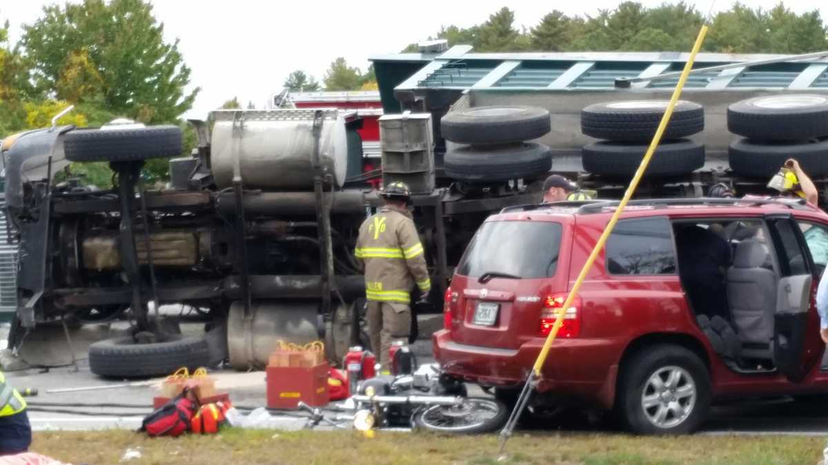 Police investigate crash on Route 1 in Maine