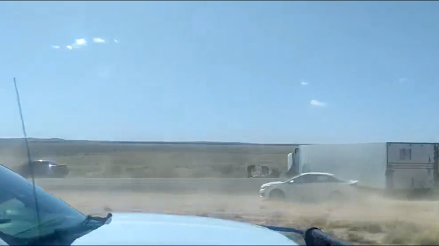 Semitrailer crash closes Interstate 25 lanes near Los Lunas - Vimarsana News