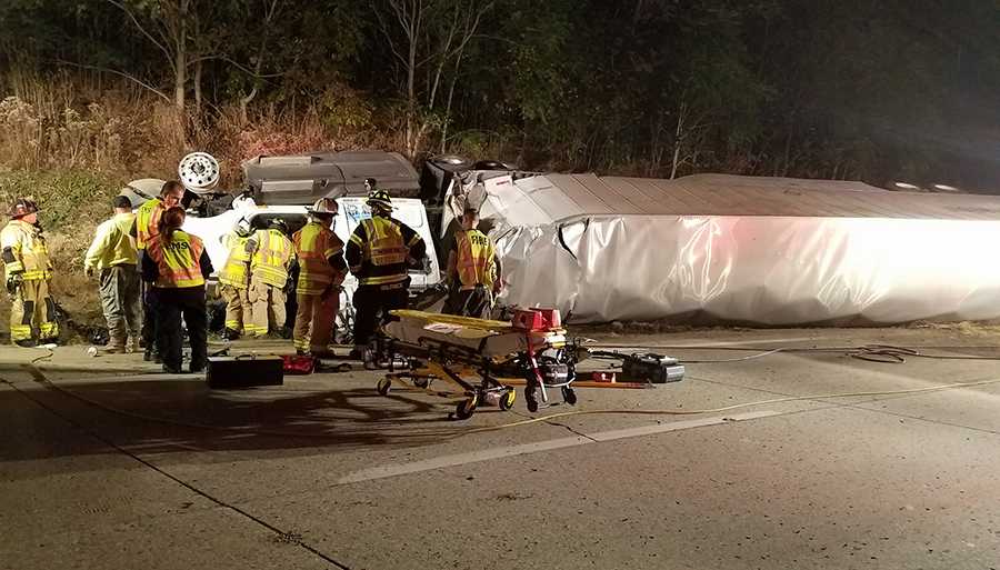 Photos Overturned Tractor Trailer On Interstate 79 In Washington County 5047