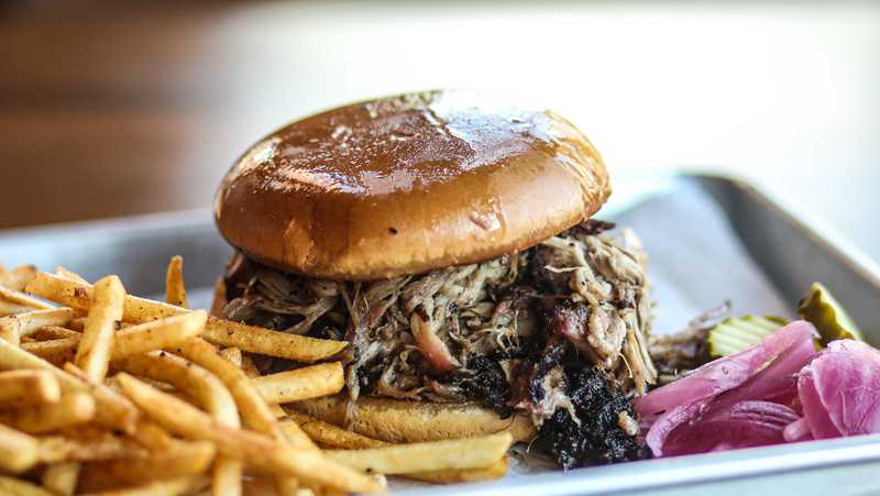 Pulled Pork Madness: Judges say eastern Iowa restaurant has state's best pulled pork sandwich