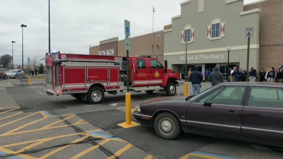 3 dead, 2 injured when pickup slams into Walmart in Iowa