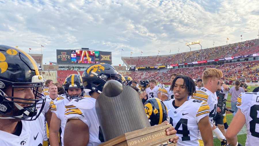 Iowa Football: At least 1 former Hawkeye will win the Super Bowl