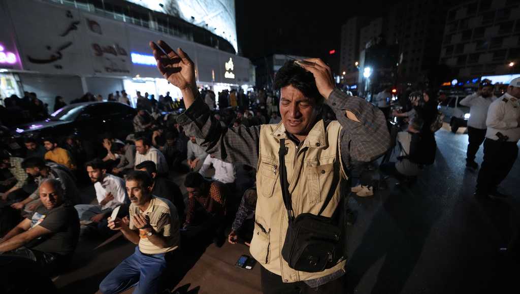 Rescuers see helicopter that was carrying Iran's president - Vimarsana News