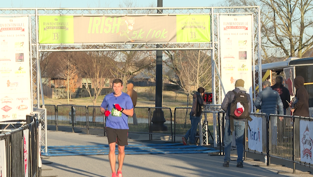 runners try their luck in Bentonville Irish 5k and 10k races today